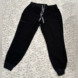 FIGS women’s jogger scrub pants
